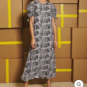 Graphic maxi dress